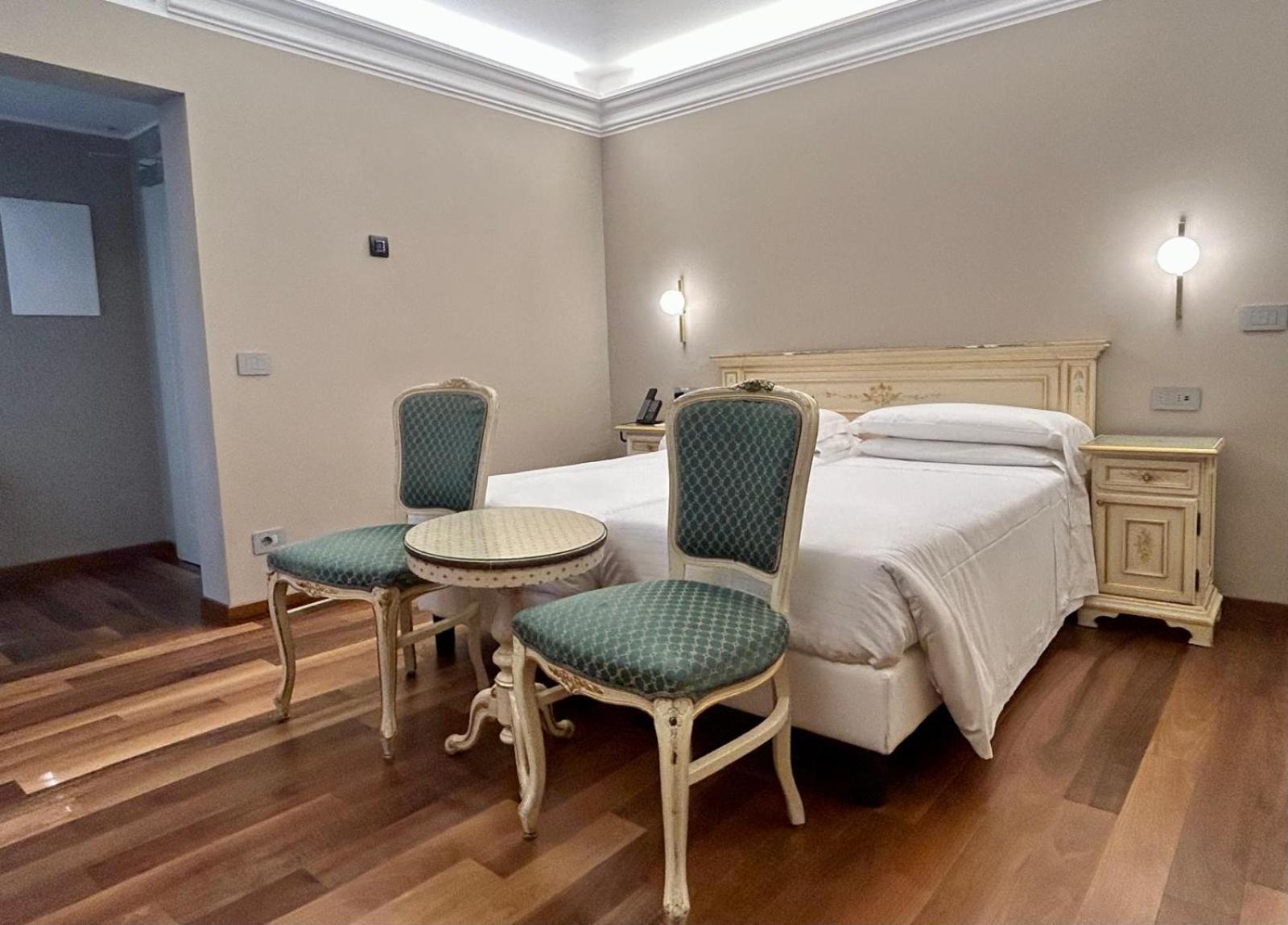 Classic Double Room