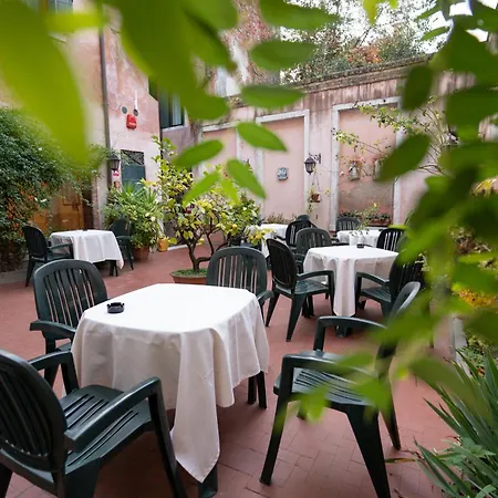 Hotel Tivoli-2