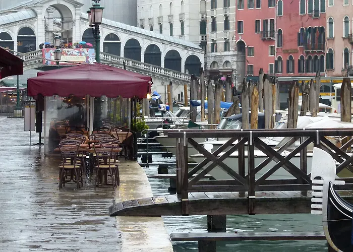 Hotel near College: Nuova Residenza Laguna